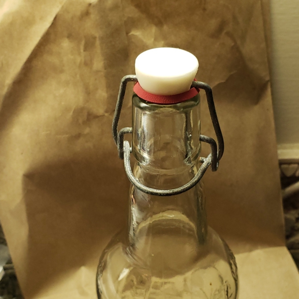 Four bottles - Picture 3 of 7
